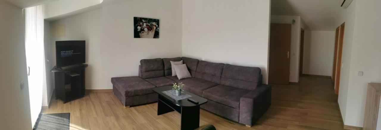 Apartments Slisko Porec Bagian luar foto