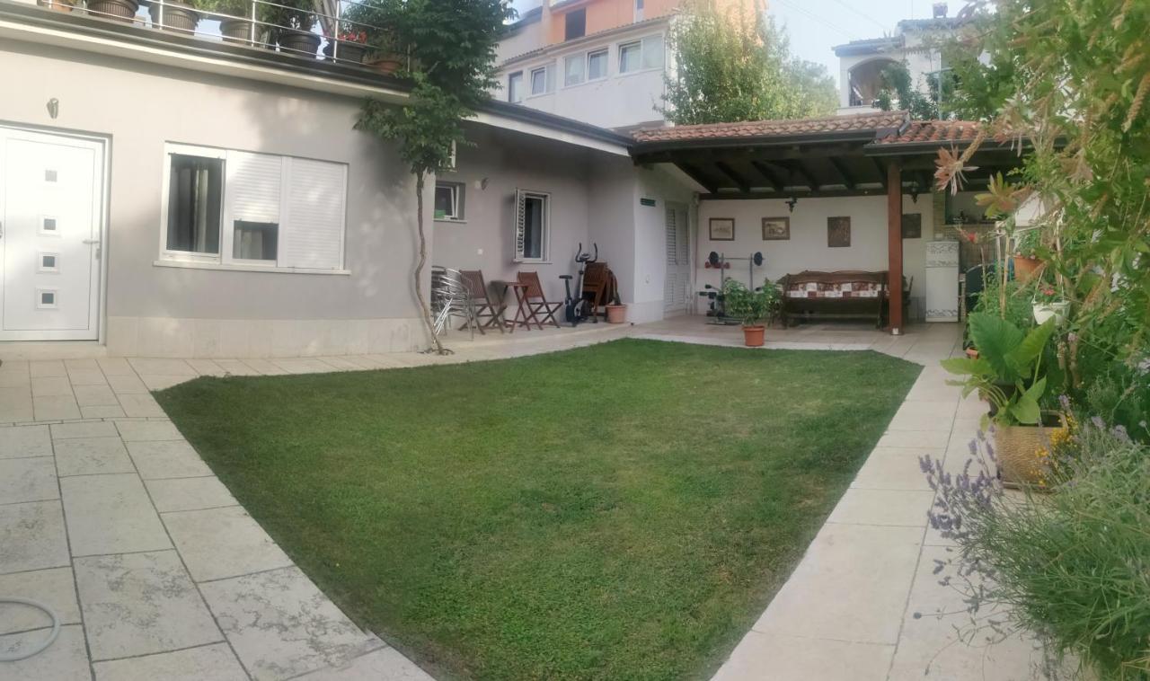 Apartments Slisko Porec Bagian luar foto